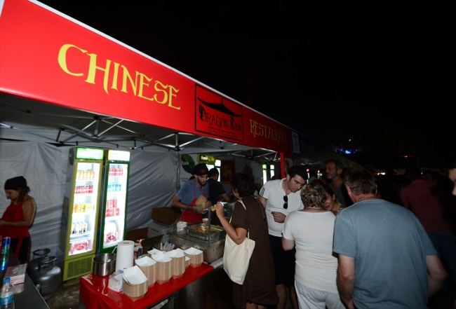 Uluslararası Sokak Lezzetleri Festivali Antalya'da başladı